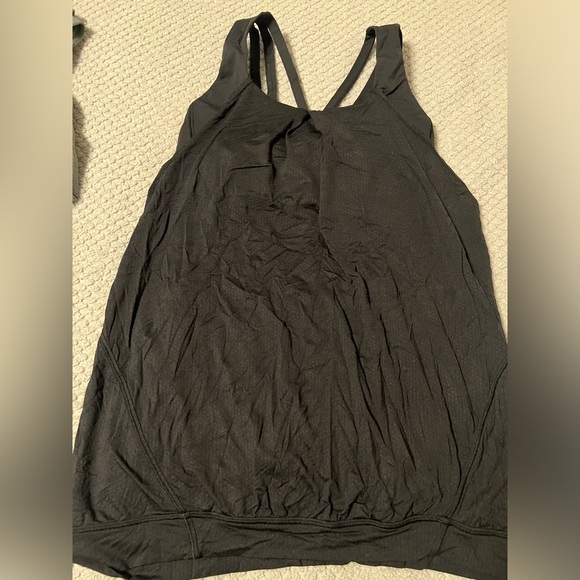 Lulemon - Picture 2 of 3